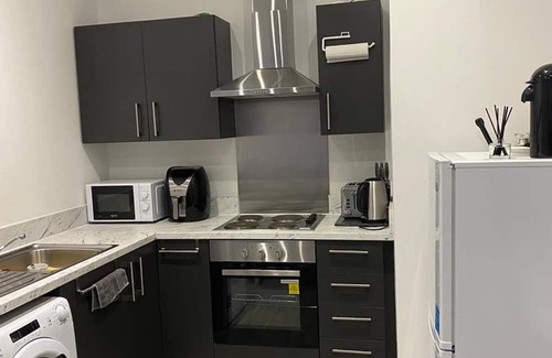 Brierley Hill Apartamento | Home Away From Home1