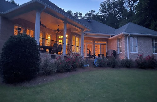 Rutherfordton Casa | 4-bedroom golf course home minutes from Tryon International Equestrian Center!