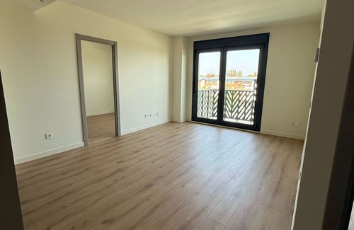 La Latina Apartamento | Modern New Perfect enjoy Madrid free airport transportation.