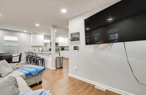 Jefferson Park Casa | NEW! Spacious Family Retreat Near Airport