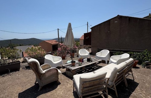 Monacia-d'Aullene Casa | Beautiful house in the center of the village