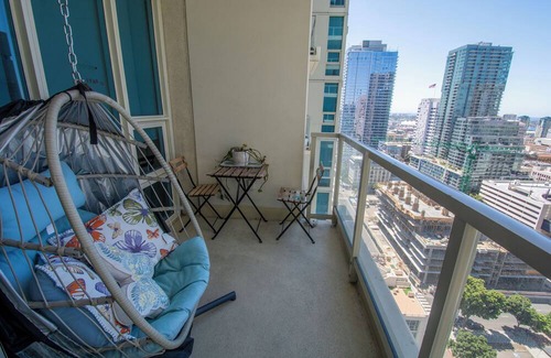 Civic Core Apartamento | Heart of Gaslamp w/Pool & FREE PKG