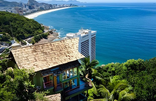 Vidigal Casa | ADV007 Villa for 7 with 360° views of all of Rio
