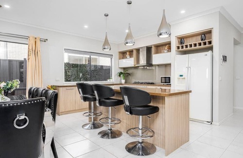 Chirnside Park Casa | Cloverlea Spacious 4BR Yarra Valley Getaway