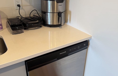 Ledbury - Heron Gate - Ridgemont - Elmwood Condominio | Millie’s SpacenA shared 2Br 2 Bathroom cozy
