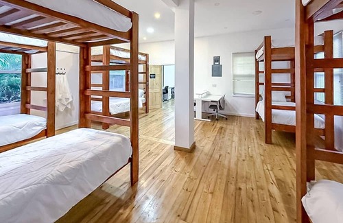 Crawfish Rock Hotel | 1 Bed in a Shared Room in Beta Hostel (1)