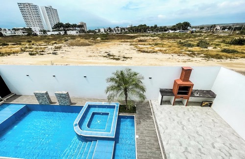 Punta Blanca Casa | La Vie Es Belle Beach House