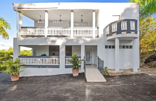 Cienaga Alta Villa | Zen Rainforest Villa with private Pool