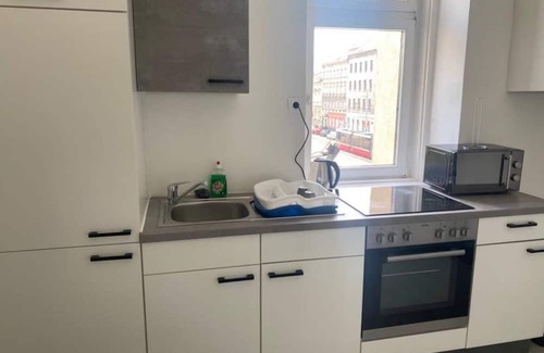 Simmering Apartamento | Quiet Private Room | Central Shared Flat