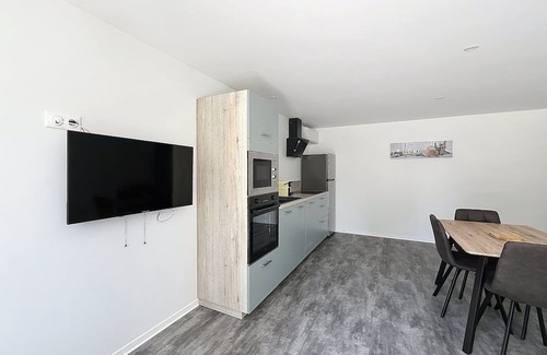 Anglade Apartamento | Bright 2-bedroom apartment near Blaye, ideal for workers and travellers