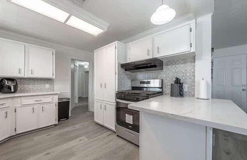 Groves Casa | 4 bedroom home in Groves with pool