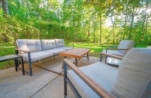 Granger Casa | Spacious 5BR Retreat w/Wet Bar, Backyard – 10min to Notre Dame