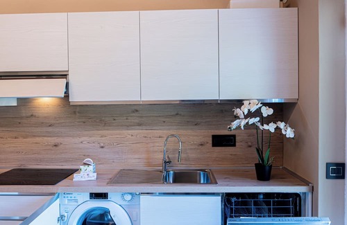 Bracchio Apartamento | BRIGHT APARTMENT SURROUNDED BY GREENERY