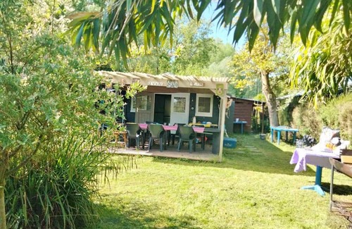 Salperwick Chalet De Esquí | Cottage in the water accessible only by boat
