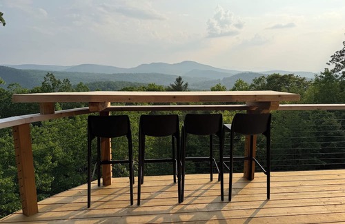 Bryant Pond Cabina | New & Modern 4-bedroom cabin with AC in Woodstock