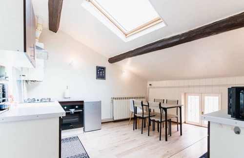 Ancy-Dornot Apartamento | T4 93m² -Modern & old charm with wooden beams, bright, pets welcome!