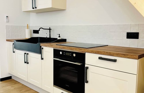 Menotey Apartamento | Quiet and warm gîte, ideal for families or 2 couples, with patio and BBQ