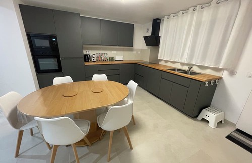Fleurieux-sur-l'Arbresle Apartamento | Large Duplex Apartment 85m2