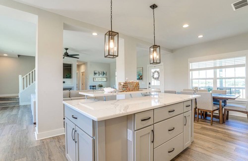 Livingston Casa | 5 Mi to Lake Anna State Park: Modern Family Home!