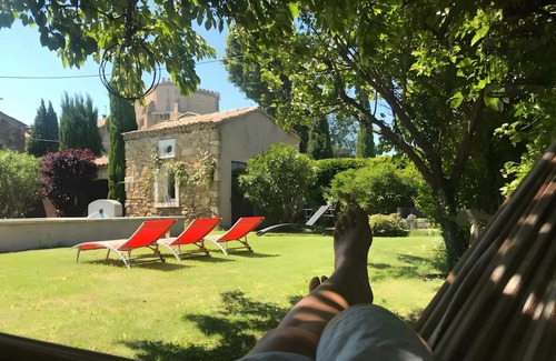 Suze-la-Rousse Casa | Gîte 'Les Aiguières en Provence' with Private Terrace, Private Garden and Wi-Fi