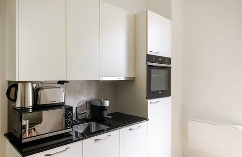 Seebach Apartamento | Blueground | Seebach, balcony, nr Zürich Zoo