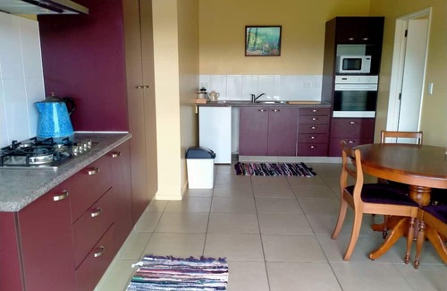 Darfield Cabina | Cosy comfortable, peaceful retreat, 30 mins from Christchurch Airport