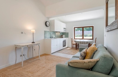Goult Cabaña | Private estate with lavender fields and Luberon views - La Petite Maison