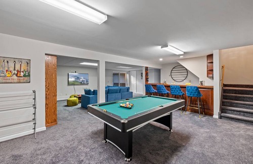 Goshen Villa | Pool, Fire Pit Bedroom & Alaska King – Sleeps 16