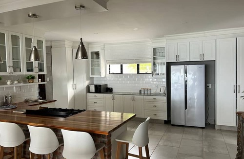 Reebok Casa | 4-bedroom Beachside house in Garden Route District