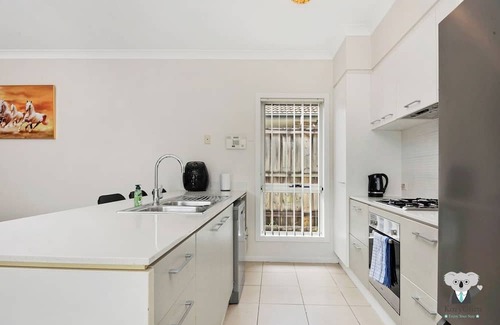 Kellyville Ridge Casa | KozyGuru | Kellyville Ridge | 4 Bedroom House