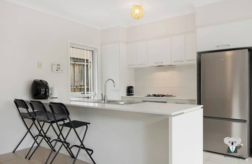 Kellyville Ridge Casa | KozyGuru | Kellyville Ridge | 4 Bedroom House
