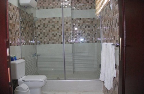 Kumasi Apartamento | Gold Plus Hotel Ghana - King Suite