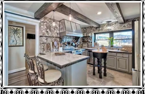 Liberty Hill Casa | Lakeside Luxe- 3 bedroom/2 bathroom- fully renovated