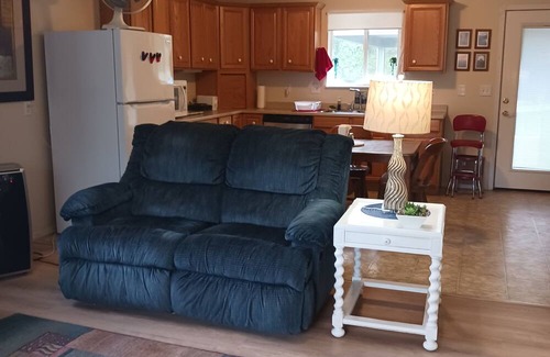 Oatfield Apartamento | Private and Comfy Milwaukie Apartment