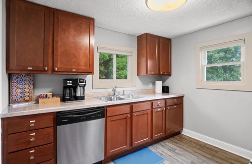 St. Paul Casa | Serenity Haven, Entire Home, Fast Wi-Fi, Pets