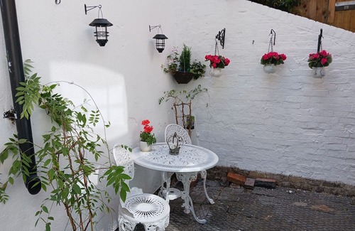 Welwyn Cabaña | Charming cottage in the beautiful village of Welwyn. Pet-friendly!
