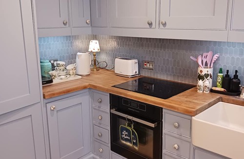 Welwyn Cabaña | Charming cottage in the beautiful village of Welwyn. Pet-friendly!