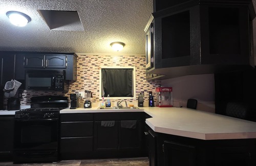 Romulus Casa | Cozy 1-bedroom mobile home in enchanting Romulus with AC