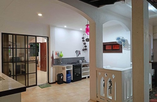 Balabag Casa | 4-Bedroom house- Summer Breeze Boracay Aklan