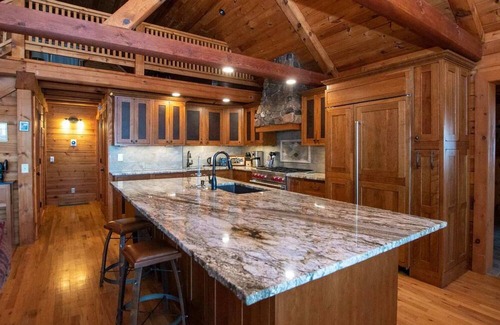 Ovid Casa | Blue Heron Lodge- Lakefront luxury with boat dock