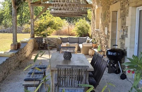 Saint-Sulpice-d'Excideuil Casa | Gîte La grange is a converted barn with all modern comforts.