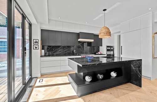 Lakeview Casa | Luxury House near Lake