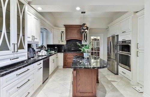Newtonbrook Casa | Casa Athena — Luxury Toronto Mansion with Gym