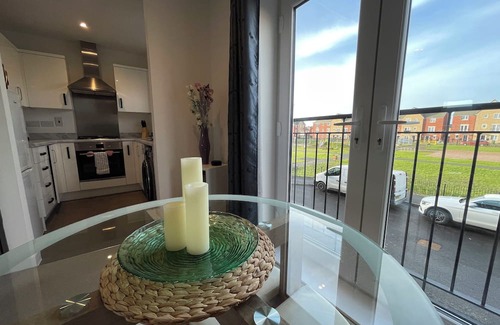 Peterborough Casa | Hampton 2-bed coach house retreat quiet parking wifi clean