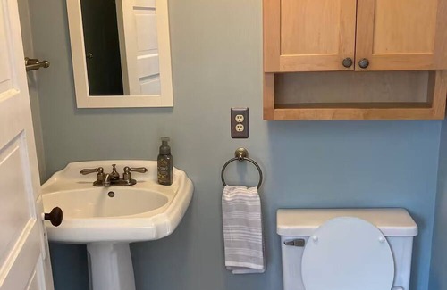 Bellville Casa | Wonderful 4-bedroom house with hot tub in Bellville
