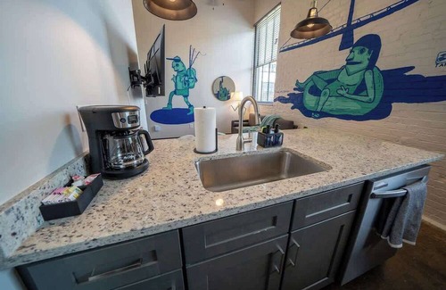 Buchanan Apartamento | New 3 BR Apartment King Beds |Brewery |River| i-81