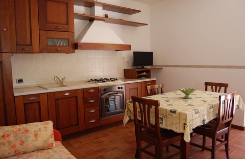 Appignano Casa | Vacation home of 7 apartments garden, swimming pools common lounge.Suitable for groups