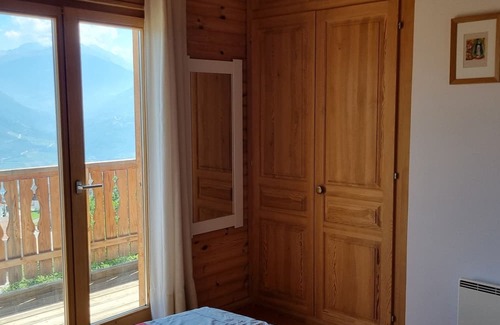 Granges Chalet De Esquí | Charming south-facing chalet 15 minutes from the ski slopes! Spectacular view of the Alps