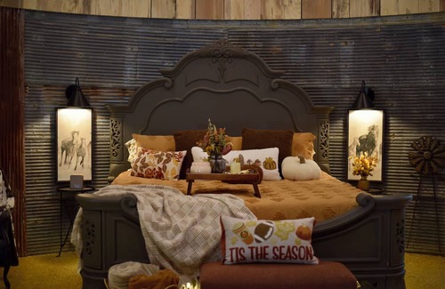 Santa Fe Otro | Cozy Grain Bin Silo Home, The Bin at Blueberry Springs Farm, Pet Friendly