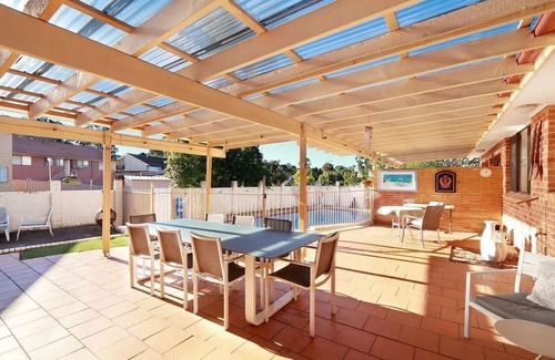 Baulkham Hills Casa | Entire 4 Bedroom House with Swimming Pool, Beautiful and Spacious